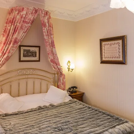 金狮大酒店 3* 科特雷